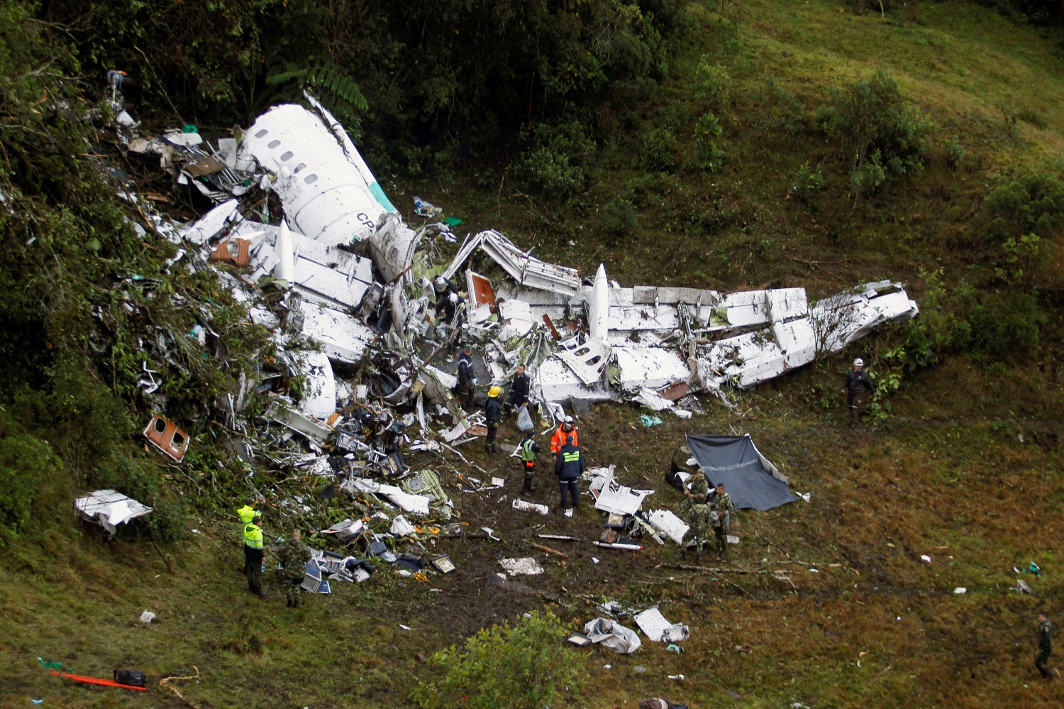 Niño que ayudó a rescatar víctimas del Chapecoense recibirá un galardón