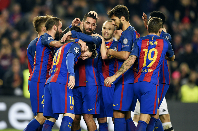 El Barcelona goleó 4-0 al Borussia Monchengladbach con triplete de Turan