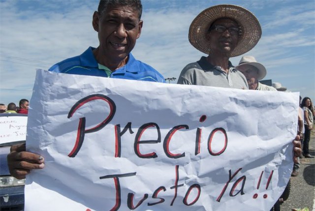 Agricultores protesta5