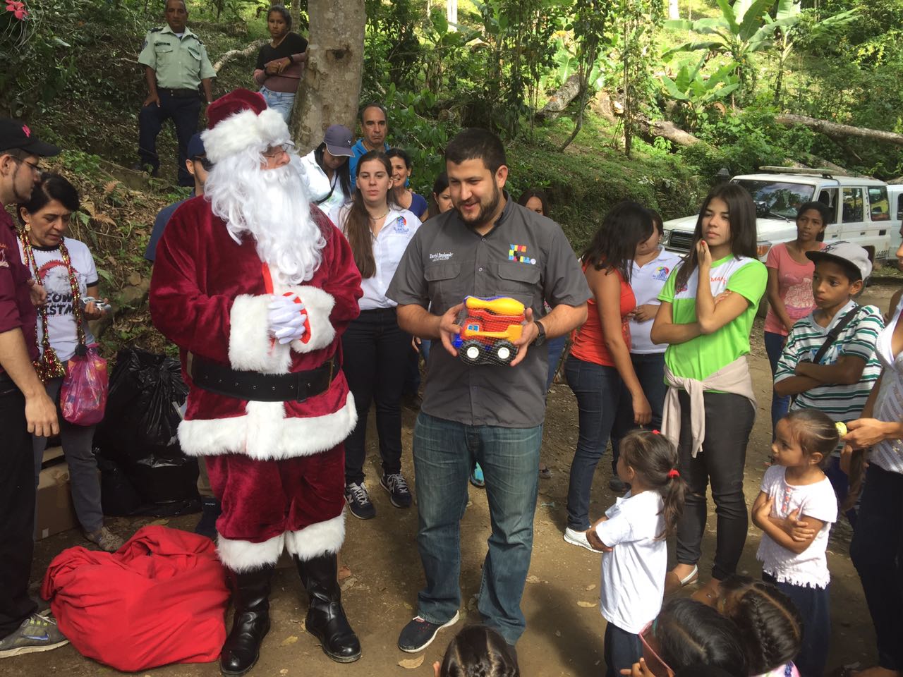 Smolansky inició por cuarto año consecutivo programa infantil navideño Comparte La Ilusión