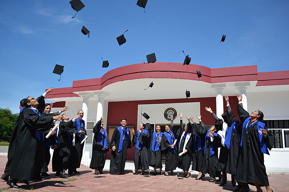 49 nuevos tripulantes de cabina y operadores de vuelo graduó el Centro de Formación Aeronáutica “Los Cóndores”