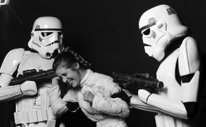 Las mejores imágenes de Carrie Fisher como la Princesa Leia