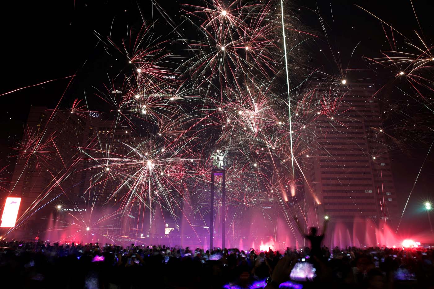 ¡Feliz Año Nuevo! Así fueron las festividades para dar la bienvenida al 2017 en el mundo (Fotos)