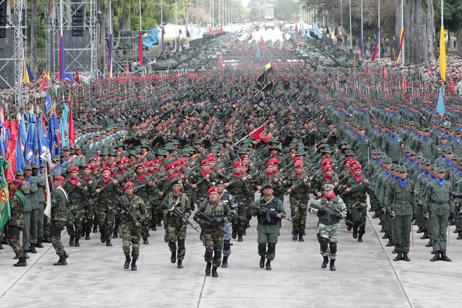 Declaración del Mayor General Cliver Alcalá a sus compañeros de armas y a la opinión pública