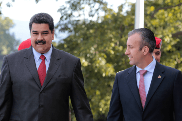 Foto: Tareck El Aissami junto a Nicolás Maduro / AVN