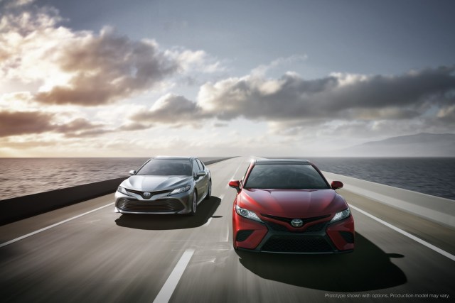 Toyota-Camry-2018 (12)