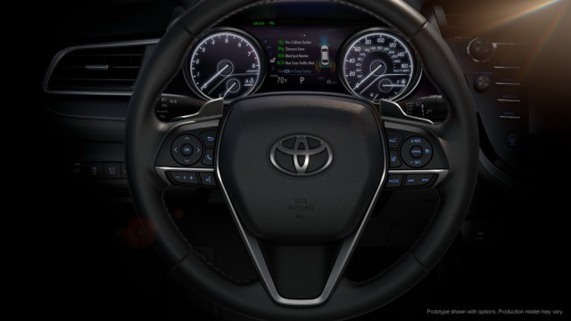 Toyota-Camry-2018 (2)