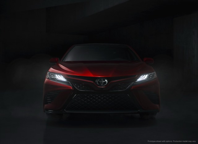 Toyota-Camry-2018 (5)