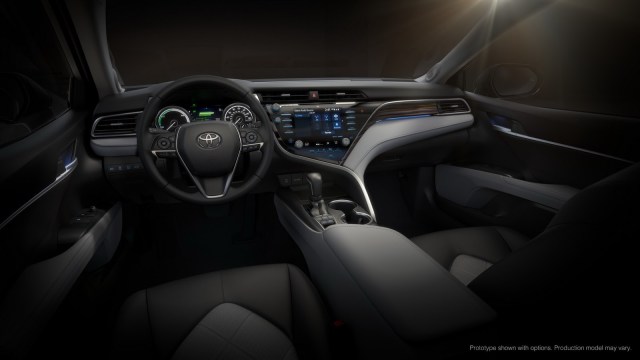 Toyota-Camry-2018 (8)