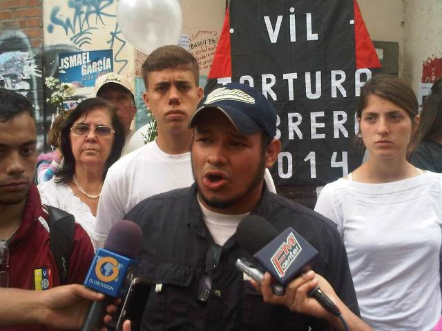 Caraqueños rinden homenajes a la jovenes del 12f 2014 (1)