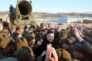 Corea del Norte celebra su último misil entre condenas que claman nuevas sanciones (fotos)