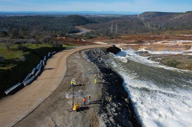 Represa de Oroville en California (11)