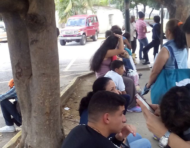 Vecinos de Parque Caiza viven un verdadero “calvario” por falta de transporte público