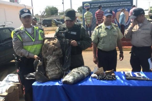 Le “ponen los ganchos” por traficar cuero de burro para camuflar droga