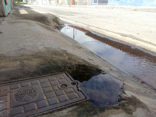 En Nueva Esparta el agua corre más por las calles que por las tuberías