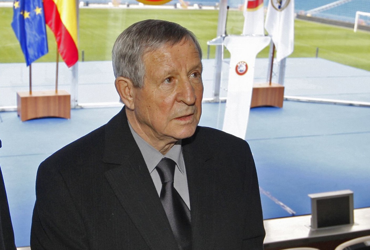 Falleció la leyenda del fútbol francés Raymond Kopa