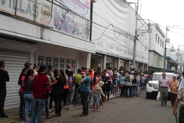 Llegó harina de maíz a 840 Bs/kg a comercios de San Antonio del Táchira