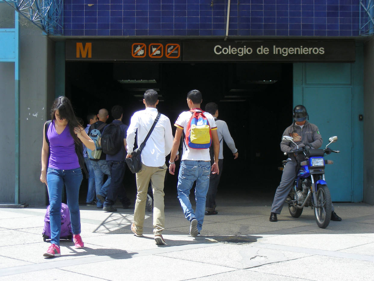 Restringirán un acceso a estación Colegio de Ingenieros por mantenimiento