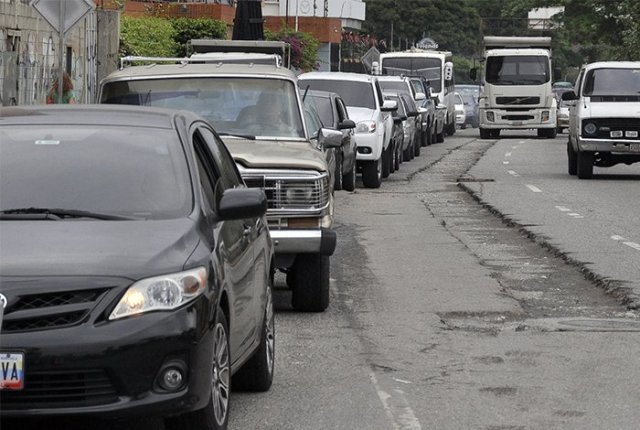 Colas en gasolineras, Barquisimeto, 22 de marzo