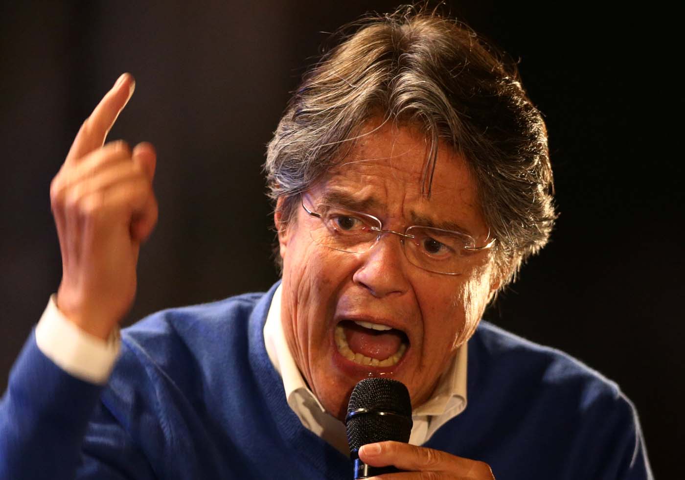 Candidato a presidente de Ecuador pide votos para que su país “no se convierta en Venezuela”