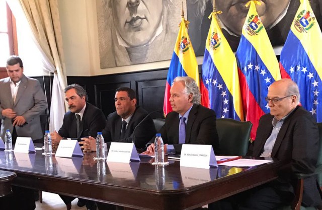 Juristas compartieron sus opiniones en el encuentro con la prensa denominado: "Golpe de Estado en Venezuela, una realidad que persiste en el país". Foto: @AsambleaVE