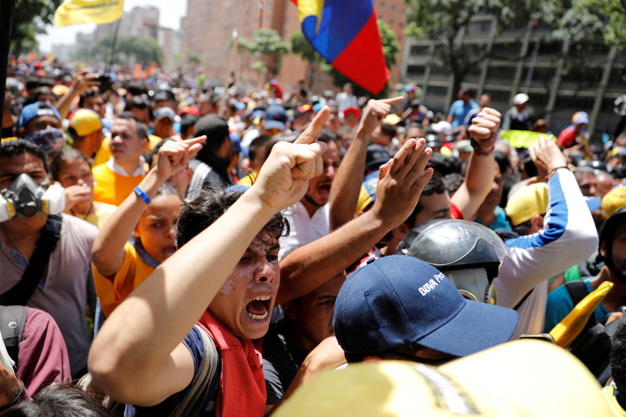 Hay 14 detenidos en el Helicoide por protestas de este #4Abr, según Foro Penal