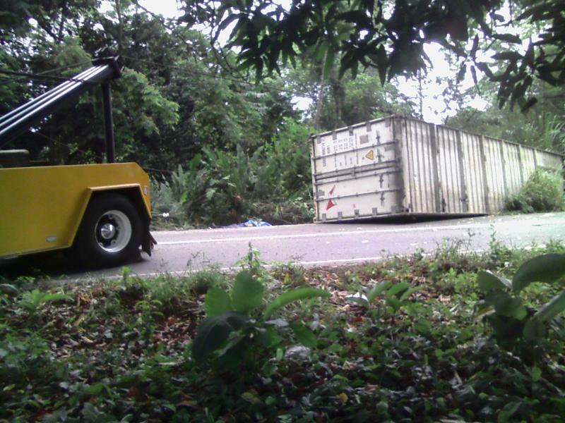 Aparatoso accidente deja cinco fallecidos y dos lesionados en Río Chico