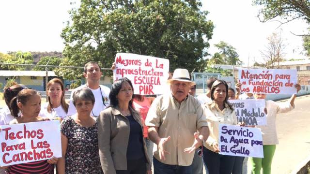 Freddy Valera critica gasto en la plaza