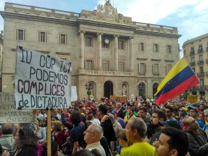 Cientos de venezolanos en Barcelona protestaron contra el régimen de Nicolás Maduro