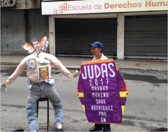 El señor Papagayo reflejó los nombres de los Judas esta Semana Santa