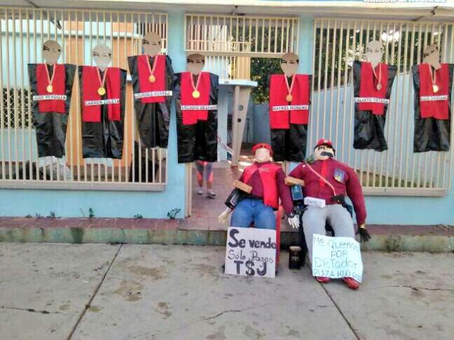 En Zulia quemaron a los magistrados del TSJ y a Maduro. Foto: Cortesía