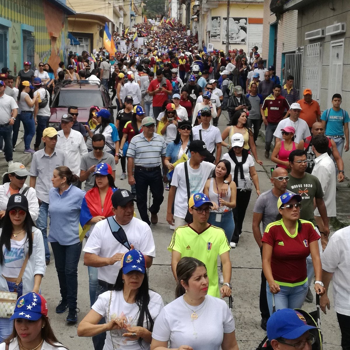 Los merideños dicen presente este miércoles #19Abr (foto)