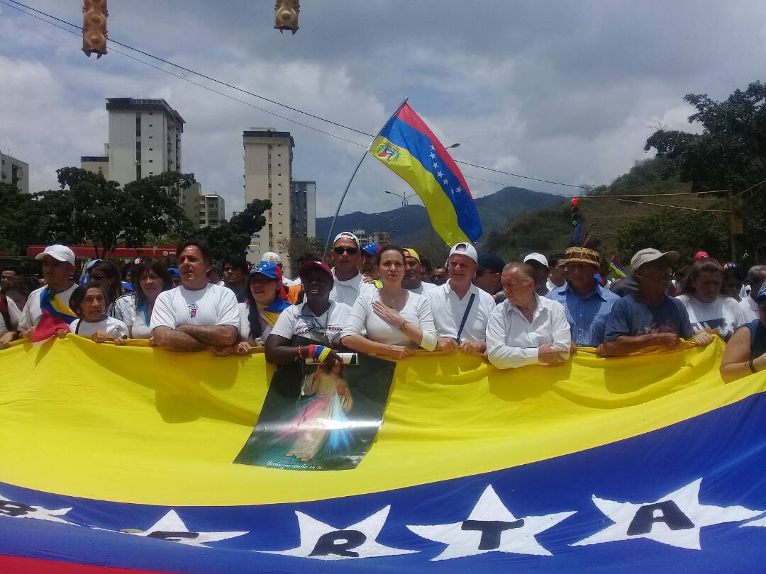 Al grito de Libertad, María Corina llegó a Montalbán (video)