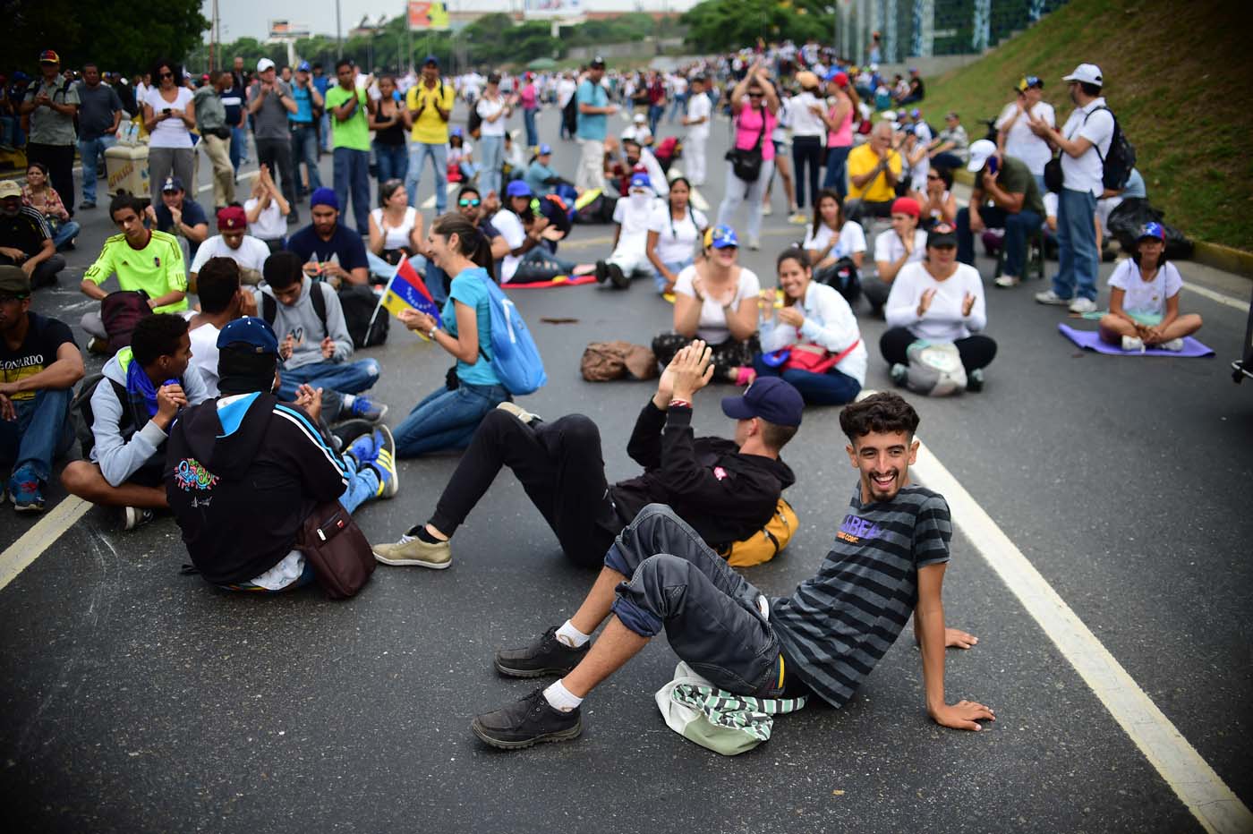 En fotos: El Distribuidor Altamira a las 11:15 am, listos para el plantón #24A