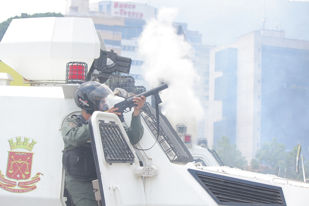 Silencio a la fuerza: Detenciones arbitrarias para reprimir la libertad de expresión en Venezuela (informe)