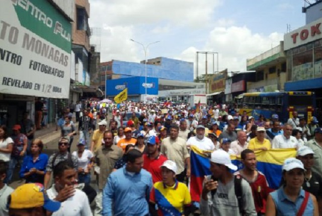 Marcha de Maturín logró entregar documento en la Defensoría del Pueblo