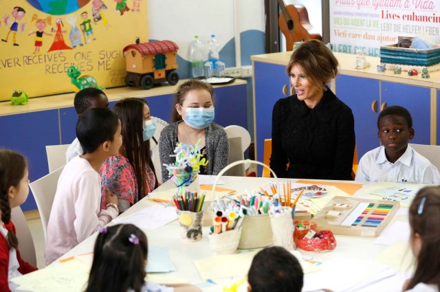 U.S. first lady Melania Trump visits the Bambino Gesu hospital in Rome, Italy, May 24, 2017. REUTERS/Remo Casilli