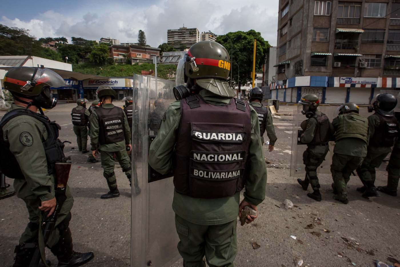 GNB roba a vendedores durante plantón en la Fajardo #5Jun (Video)