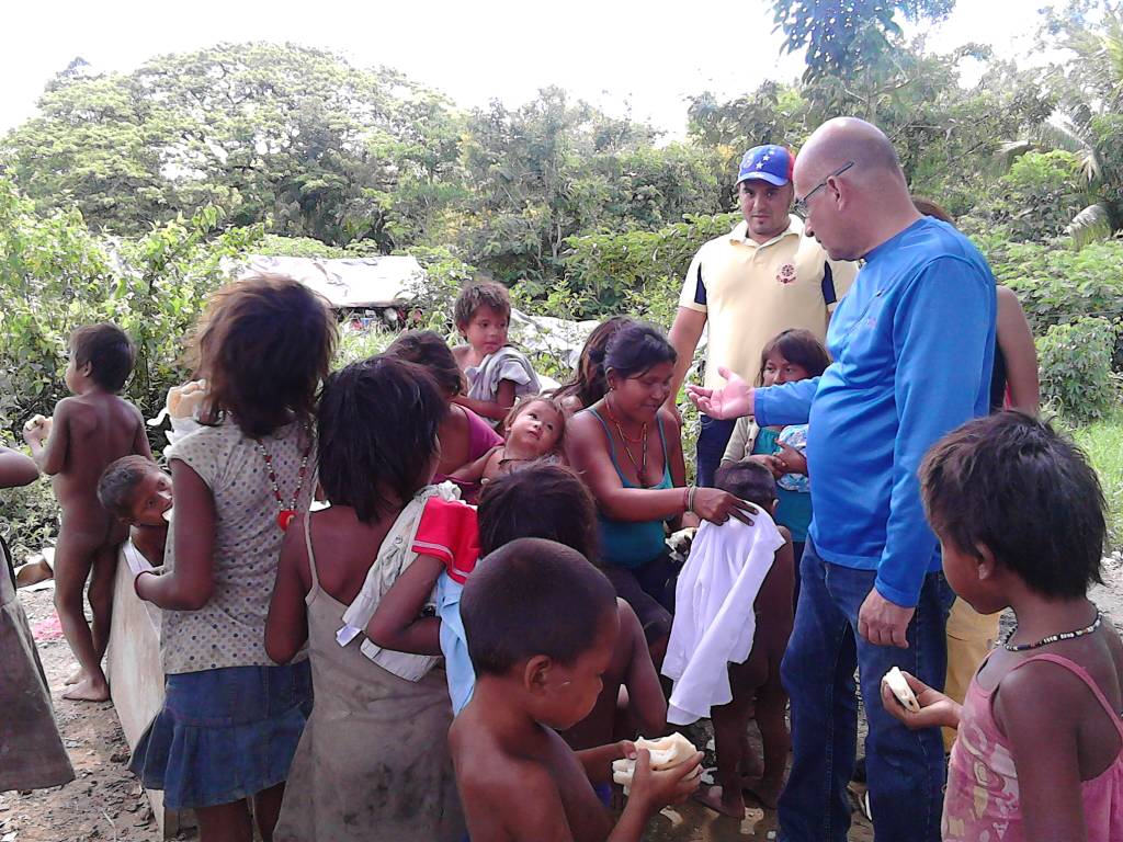 José Antonio España: Comunidades waraos comen y viven en la basura