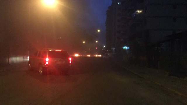 Manifestantes cerraron con barricadas vías en Santa Mónica. Foto: @fridainsurgente 