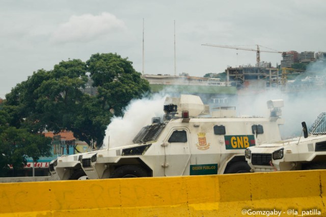 GN efectuó fuerte represión en Caracas este 3 de mayo. Foto: LaPatilla.com / Gabriela Gómez