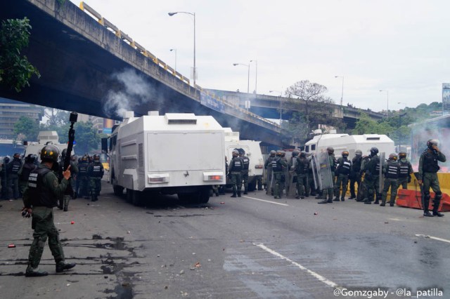 GN efectuó fuerte represión en Caracas este 3 de mayo. Foto: LaPatilla.com / Gabriela Gómez