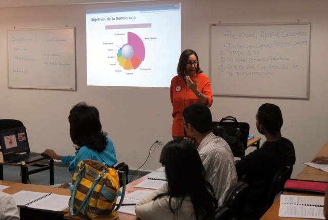 Carlota Salazar, coordinadora del movimiento político Anzoátegui Plural 