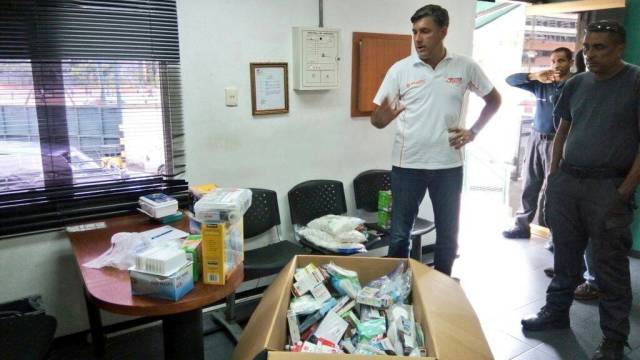 NDP 13.05.17 Concejal Alfredo Jimeno donó insumos médicos a Salud Chacao