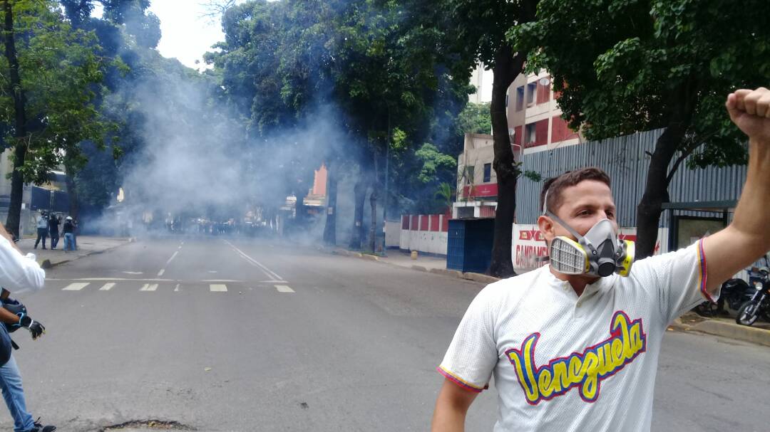 Reprimen a manifestantes en El Paraíso #29May (Video)