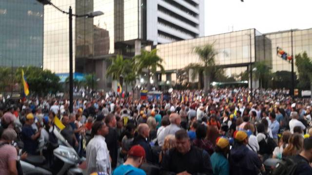 Opositores se concentraron en Caracas este #17May en honor a los caídos durante protestas Foto: Eduardo Ríos / LaPatilla.com