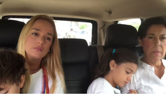 Tintori: Estamos en la puerta de Ramo Verde esperando que nos dejen ver a Leopoldo (video)