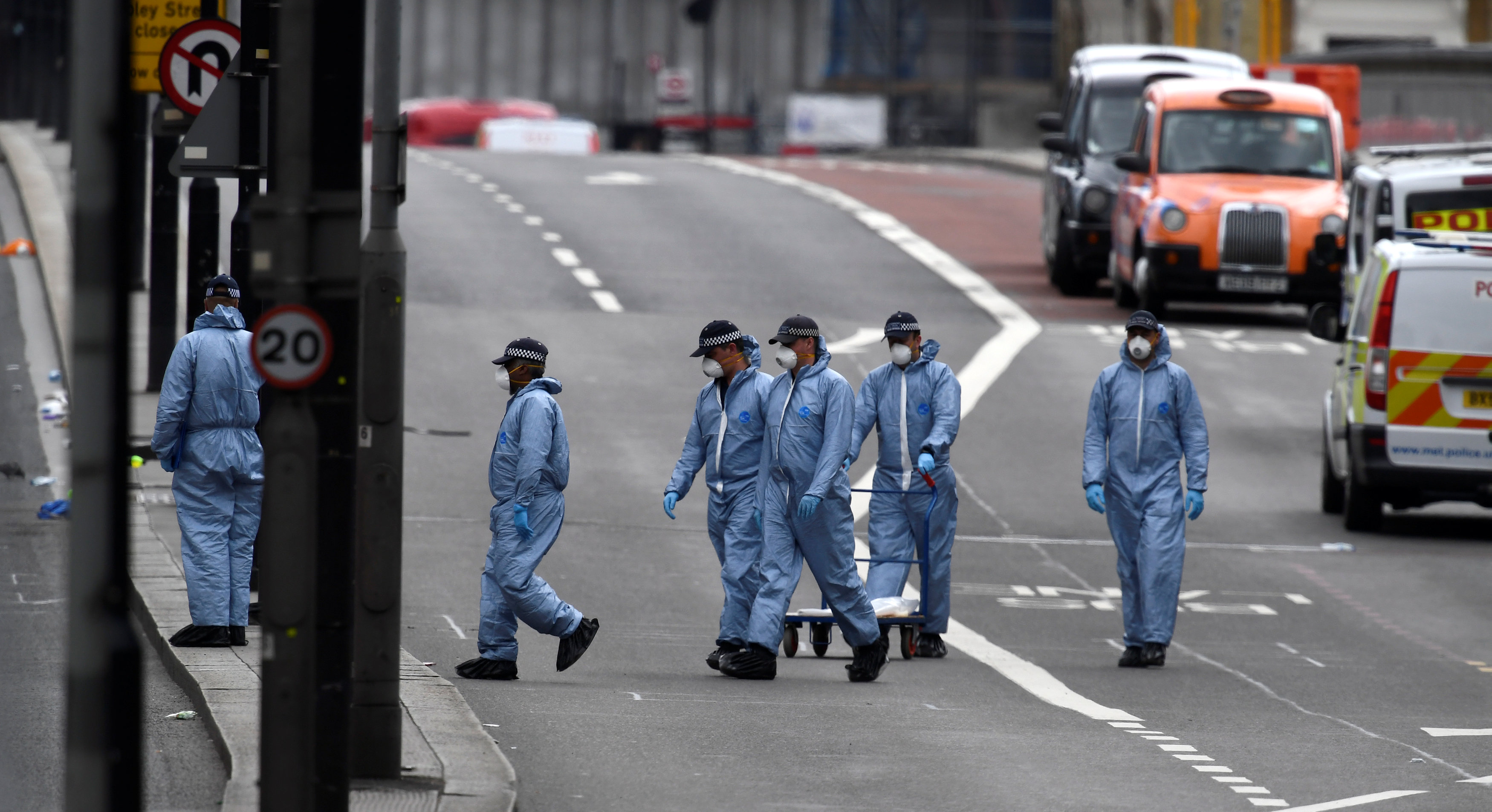 Doce detenidos por el atentado de Londres, May lo atribuye al islamismo