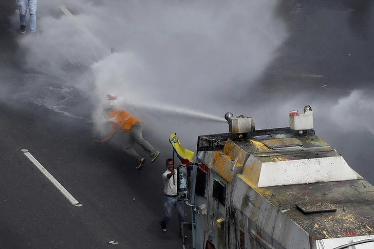 Los jóvenes diputados que están en la línea del frente en las protestas