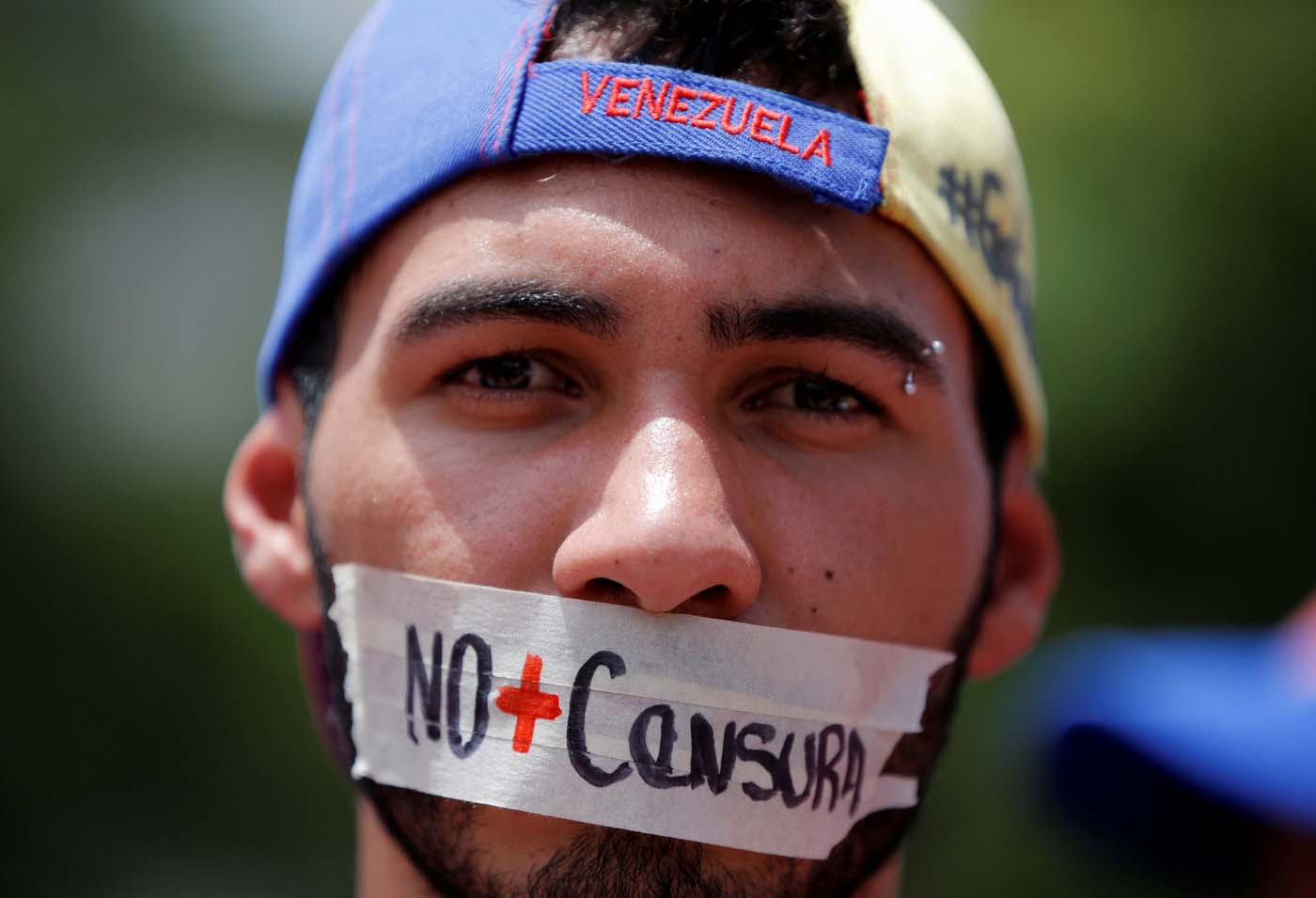 La censura se redobla en Venezuela: en solo una semana el chavismo cerró 15 emisoras de radio